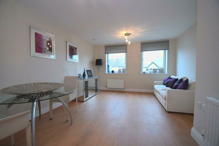 1 Bedroom Apartment To Rent In Clearview House, Pinner Road, Northwood, HA6