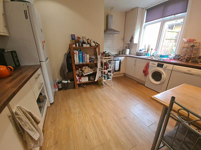 3 Bedroom House To Rent In Village Place, Leeds, LS4