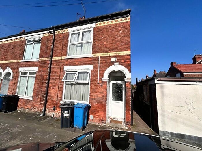 3 Bedroom Terraced House For Sale In Raglan Street, Hull, HU5