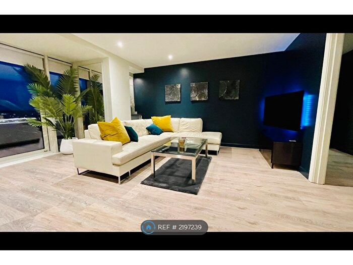 2 Bedroom Flat To Rent In Albion Street, Leeds, LS2