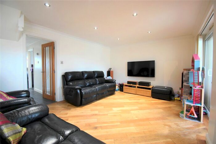 4 Bedroom Semi-Detached House To Rent In Lowbrook Drive, Maidenhead, Berkshire, SL6