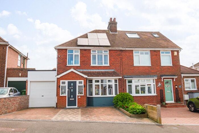3 Bedroom Semi Detached House For Sale In Warren Way, Folkestone, Kent, CT19