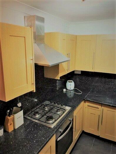 2 Bedroom House To Rent In Foxhole Road, St Thomas, Swansea, SA1