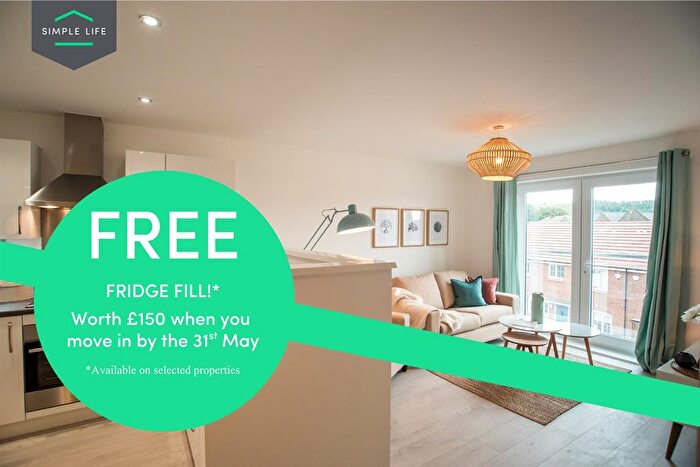 2 Bedroom Flat To Rent In Brook End, Rochdale, OL16