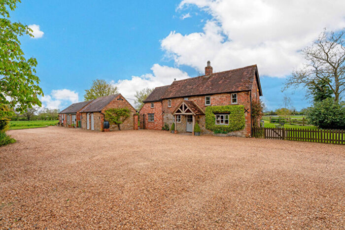 4 Bedroom Detached House For Sale In The Common Preston Bissett, Buckingham, MK18