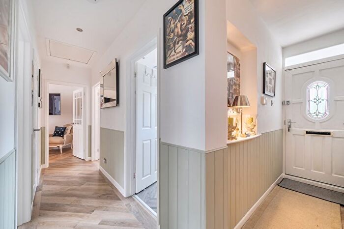 3 Bedroom Bungalow For Sale In Heron Drive, Colehill, Wimborne, BH21