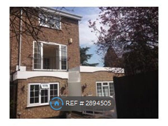 5 Bedroom End Of Terrace House To Rent In Thirlmere Rise, Kent, BR1