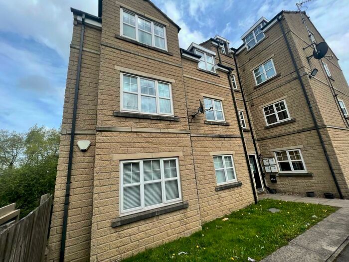 2 Bedroom Flat To Rent In Woolcombers Way, Tyersal, Bradford, BD4