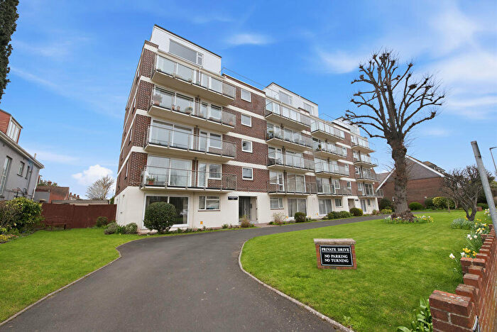 3 Bedroom Flat For Sale In Charminster, Craneswater Park, Southsea, PO4