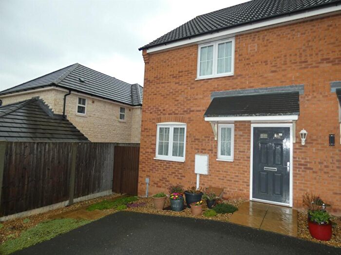 3 Bedroom Semi-Detached House For Sale In Darbyshire Close, Deeping St. James, Peterborough, PE6
