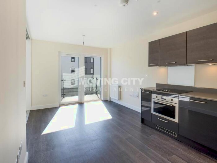 Studio To Rent In Admirality Court, Ocean Drive, Gillingham, ME7