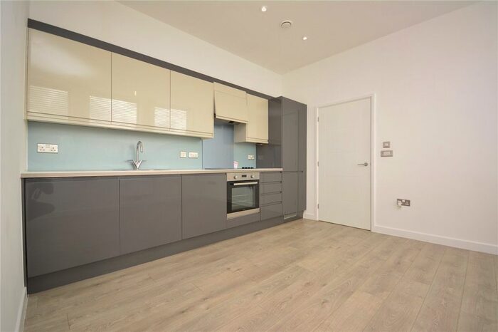 1 Bedroom Flat To Rent In Rivers House, Springfield Road, CM2