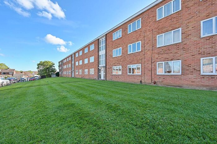 2 Bedroom Flat To Rent In , Watford, WD25