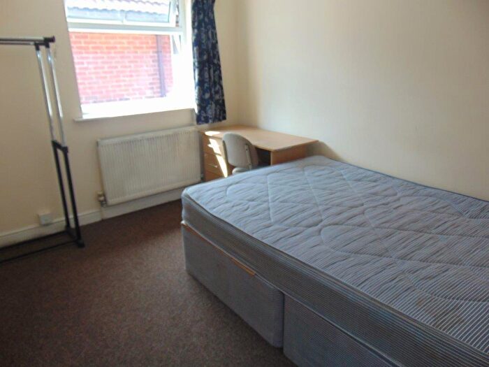 4 Bedroom Flat To Rent In Burgess Road, SO16