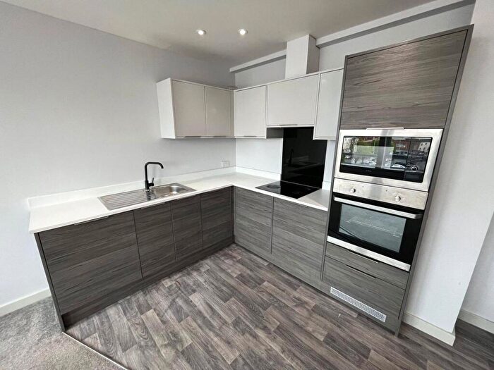 2 Bedroom Flat To Rent In Apartments North, Bond Street, Hull, HU1