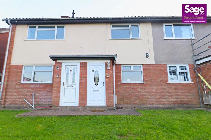 2 Bedroom Flat To Rent In Blodwen Road, New Inn, Pontypool, NP4