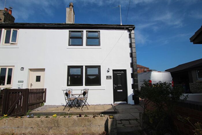 2 Bedroom Cottage To Rent In Pitshouse Lane, Norden, Rochdale, OL12