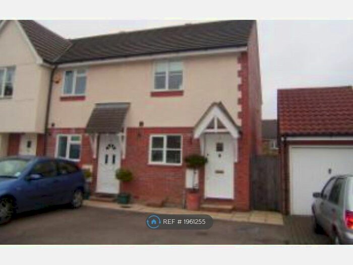 2 Bedroom End Of Terrace House To Rent In Putney Gardens, Chadwell Heath, Romford, RM6