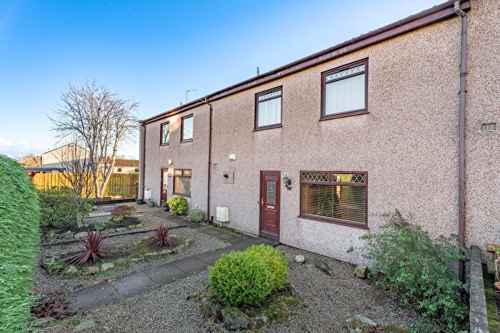 3 Bedroom Terraced House For Sale In Beechwood Walk, Aberdeen, AB16