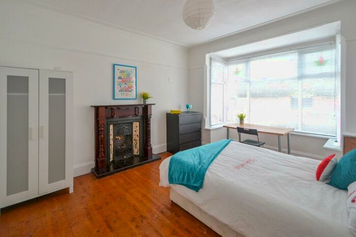 7 Bedroom Semi-Detached House To Rent In North Road, West Bridgford, NG2