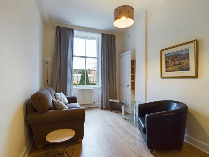 1 Bedroom Flat To Rent In Millar Crescent, Morningside, Edinburgh, EH10