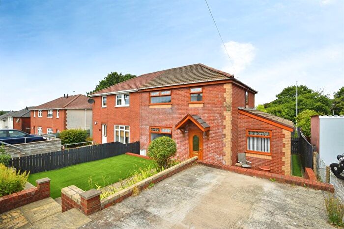 3 Bedroom Semi Detached House For Sale In Fairview Road, Llangyfelach, Swansea, SA5