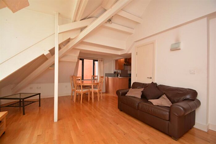 1 Bedroom Flat To Rent In Brew House, Georges Square, Redcliffe, Bristol, BS1