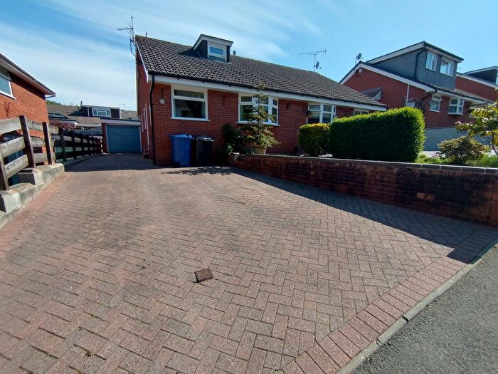 3 Bedroom Semi-detached House For Sale In Willow Close, Kidsgrove, ST7
