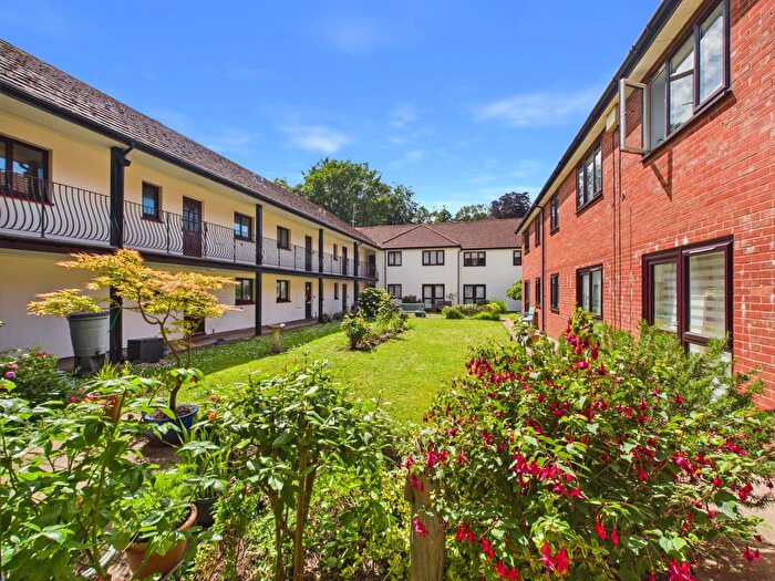 1 Bedroom Flat For Sale In Temple Gardens, Sidmouth, EX10