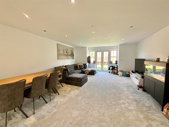 3 Bedroom End Of Terrace House For Sale In Blenheim Avenue, Stony Stratford, Milton Keynes, MK11