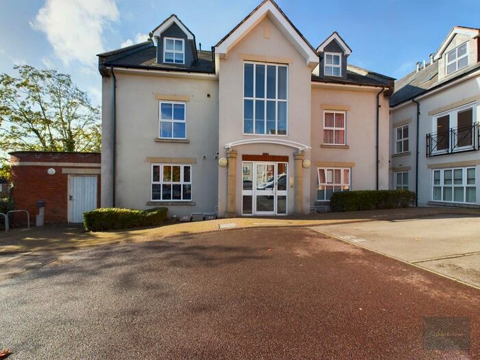 2 Bedroom Flat To Rent In Conigre Square, Trowbridge, BA14