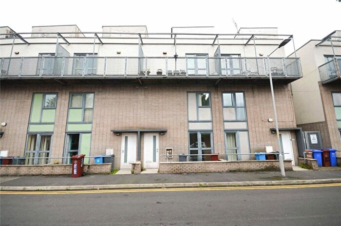 3 Bedroom House To Rent In Boston Street, Hulme, Manchester, M15