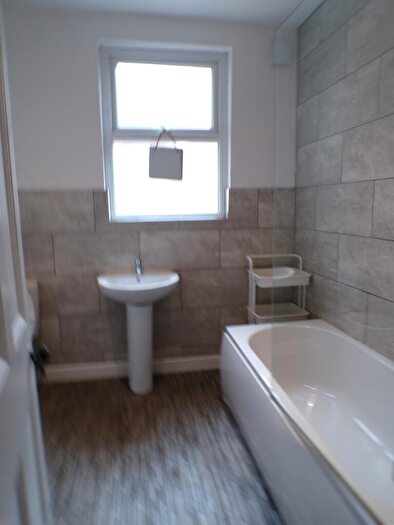 7 Bedroom House To Rent In Granville Road, Manchester, M14