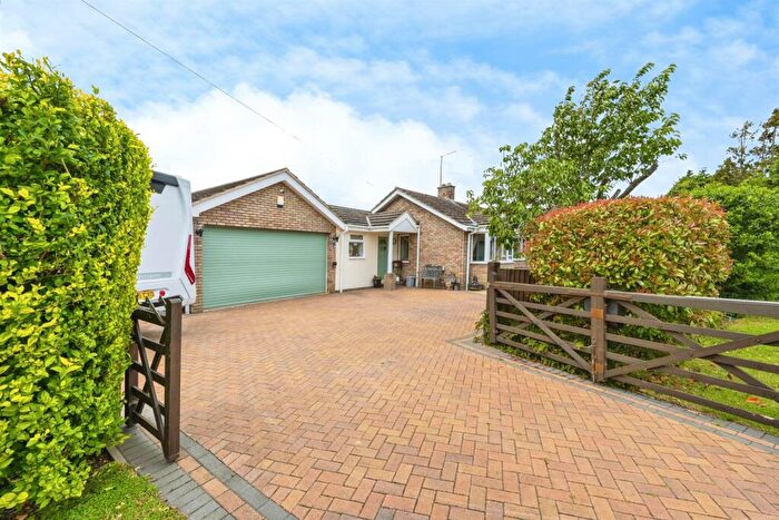 3 Bedroom Detached Bungalow For Sale In Box End Road, Kempston, Bedford, MK43
