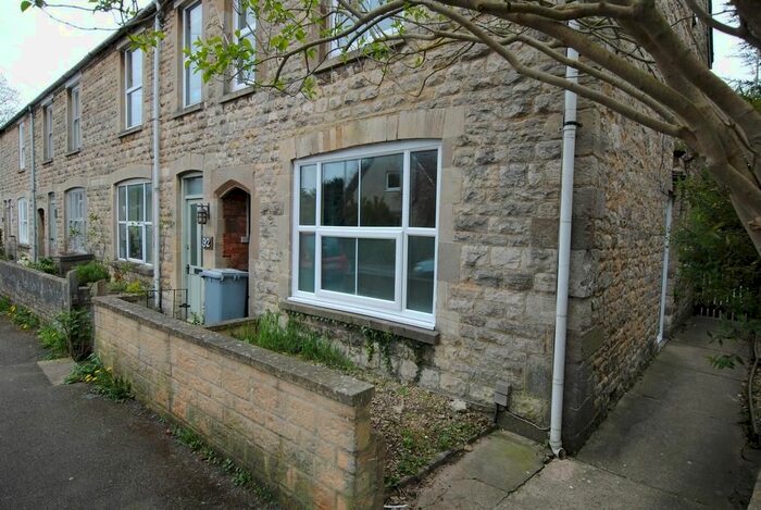 2 Bedroom Flat To Rent In The Crofts, Witney, Oxon, OX28