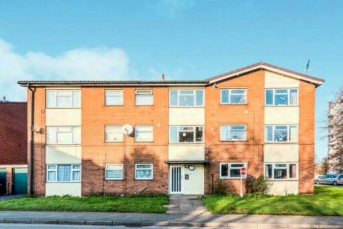 2 Bedroom Flat To Rent In Valley Lane, Lichfield, WS13