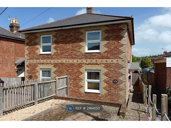 2 Bedroom Semi-Detached House To Rent In Myrtle Dene, Wootton Bridge, PO33