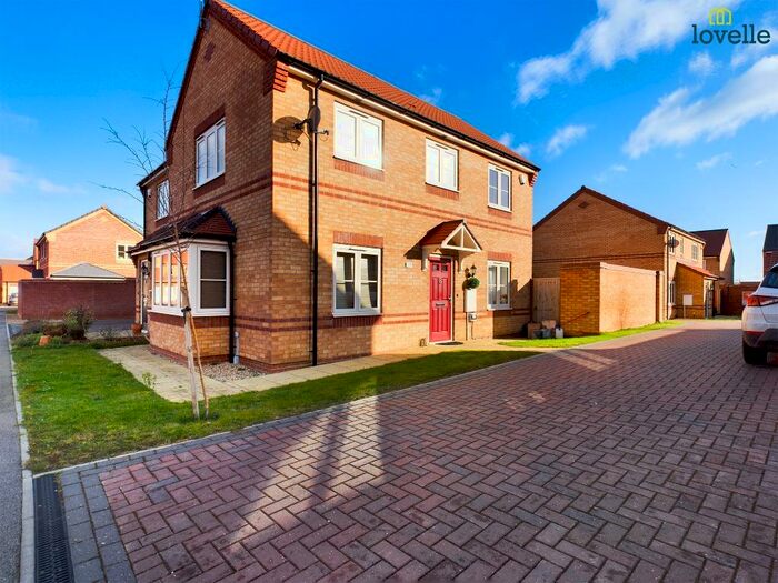 3 Bedroom Semi-Detached House To Rent In Lexington Road, Lincoln, LN2
