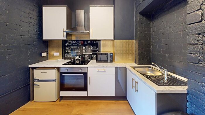 9 Bedroom Apartment To Rent In Leazes Terrace, Newcastle Upon Tyne, NE1