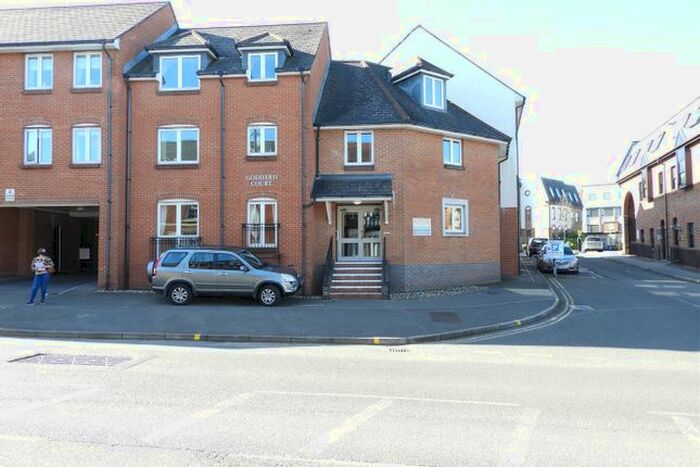 1 Bedroom Flat To Rent In Cricklade Street, Old Town, Swindon, SN1