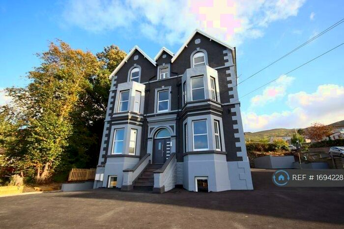 2 Bedroom Flat To Rent In Fernbrook Road, Penmaenmawr, LL34
