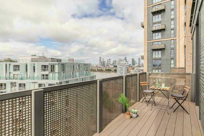 3 Bedroom Apartment To Rent In Alder Path, London, SE8