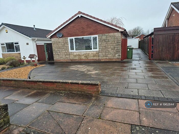 3 Bedroom Bungalow To Rent In Surrey Close, Southport, PR9