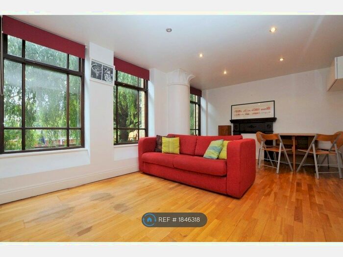 2 Bedroom Flat To Rent In Ark Court, London, N16