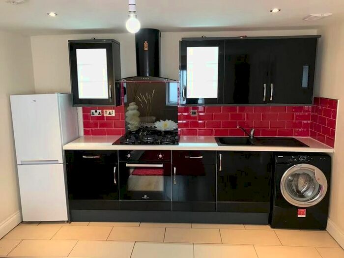 1 Bedroom Flat To Rent In Tudor Street, City Centre, Cardiff, CF11