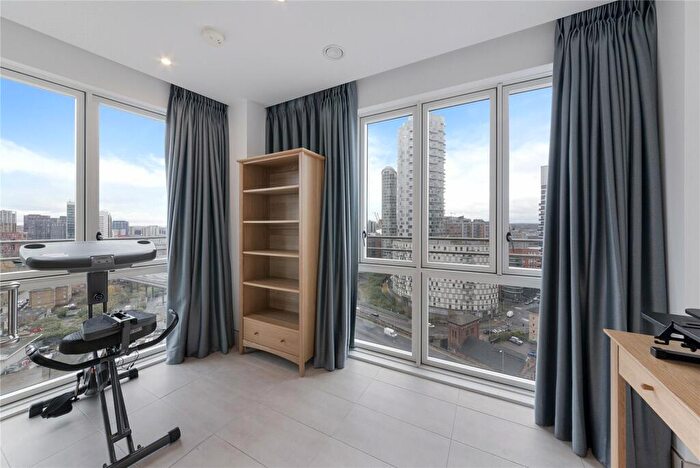 2 Bedroom Apartment To Rent In Royal Captain Court, Arniston Way, E14