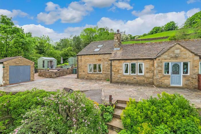 3 Bedroom Bungalow For Sale In Woodside Lane, Cononley, Keighley, West Yorkshire, BD20