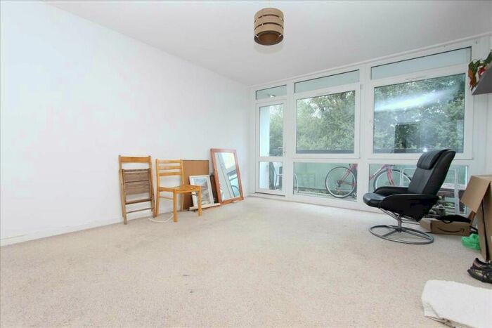 2 Bedroom Flat To Rent In Landmark Heights, London, E5