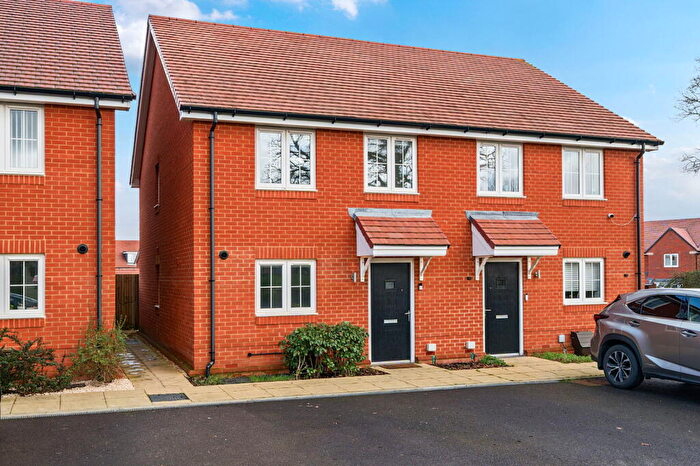 2 Bedroom Semi-Detached House For Sale In Sunningdale Close, Boorley Green, Southampton, SO32