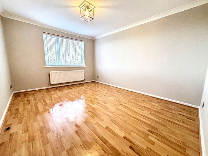 2 Bedroom Flat To Rent In Ravenscar Close, Whickham, Newcastle Upon Tyne, NE16